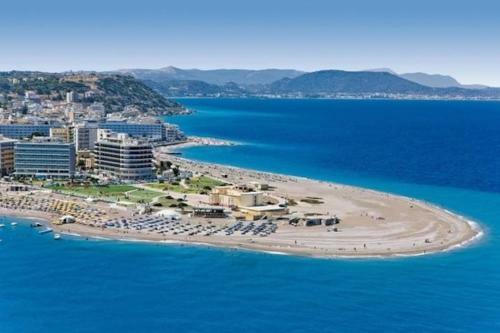 Apartamento 2- Sea View Luxury Suite In Central Rhodes!