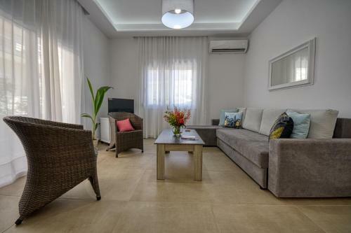 The Rhodes Marina Apartment