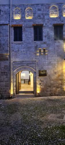 Hotel Ancient Knights Luxury Suites