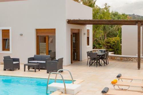 Karena Seaview Villa