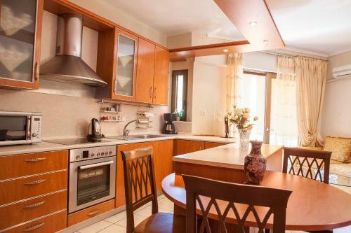 Exclusive City Center Beach Apartment