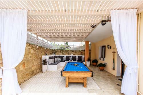 Elmyra Villa, Comfort & Style!