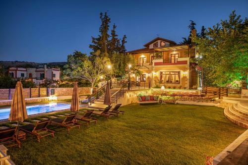Villa Staras - With Private Heated Pool & Jacuzzi