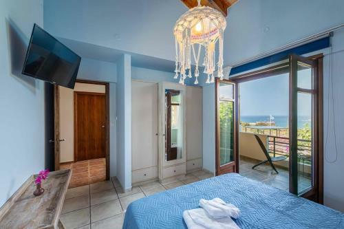 Villa Staras - With Private Heated Pool & Jacuzzi