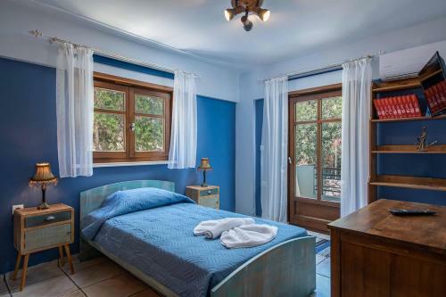 Villa Staras - With Private Heated Pool & Jacuzzi