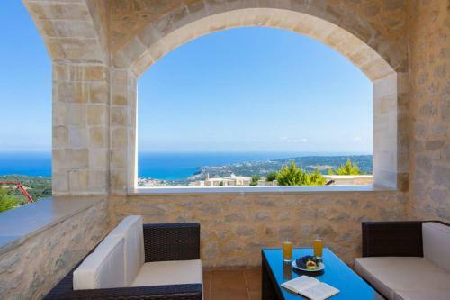 Villa Faethon & Aeolos
