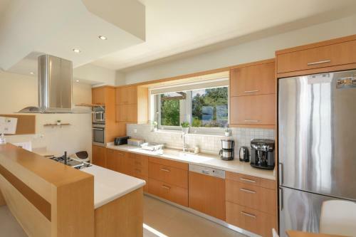 Villa Serenity - With Private Heated Pool