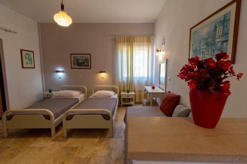 Hermes Apartments & Studios