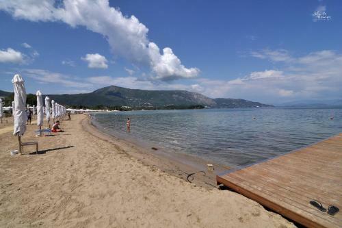 Christiana's Home Next To Dassia Beach