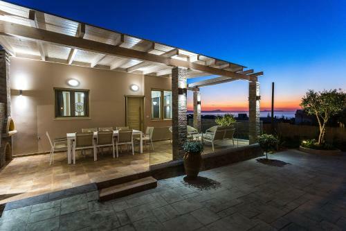 Villa Kokkinos