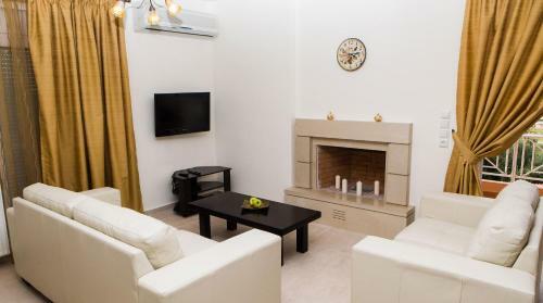 Villa Kokkinos