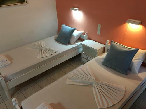 Alexandra's Studios And Apartments