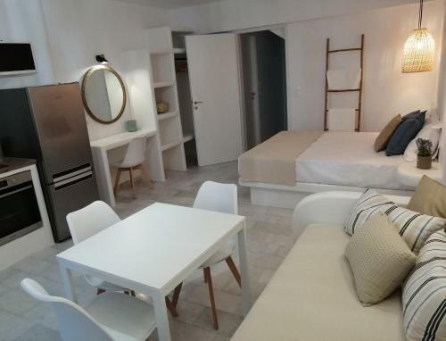 Plaka's House