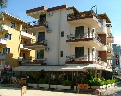 Hotel Dollari