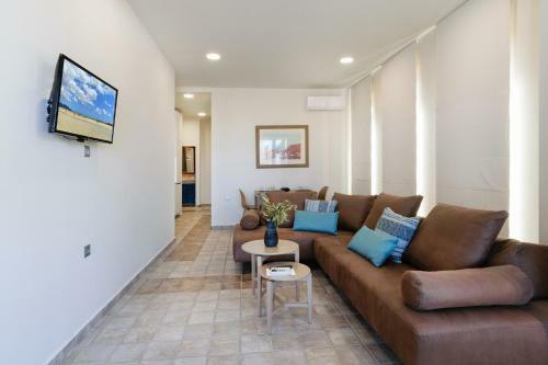 Xenios Dias Luxury Apartments With Sea View