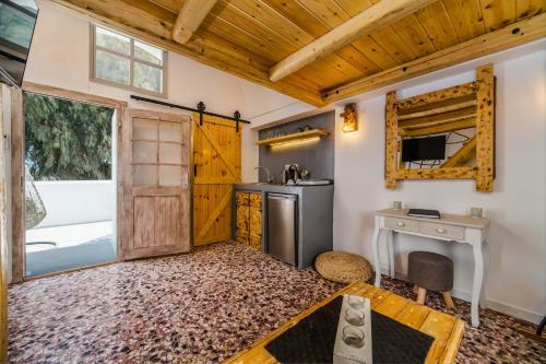 Villa Asera Suites Only 300m From Kamari Beach