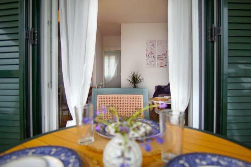 Glyfada Apartment No. 7