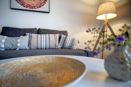 Glyfada Apartment No. 7