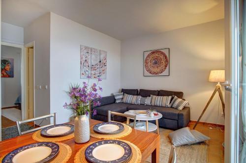 Glyfada Apartment No. 7