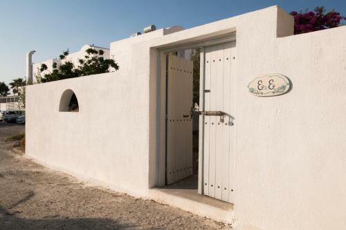 Villa E & E