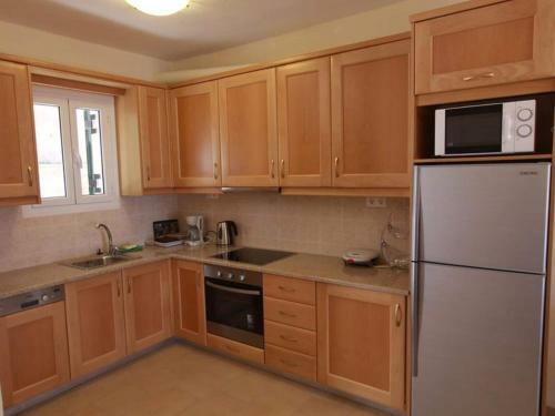 Comfy Apartment In Corfu With Garden