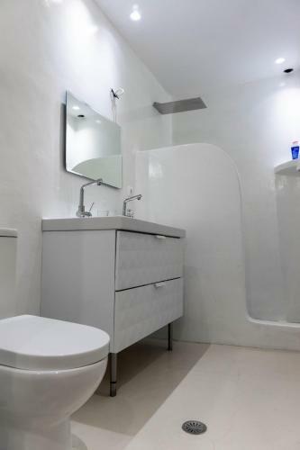 Villa Ester - Heated Pool & Jacuzzi, Tennis Court, Sauna