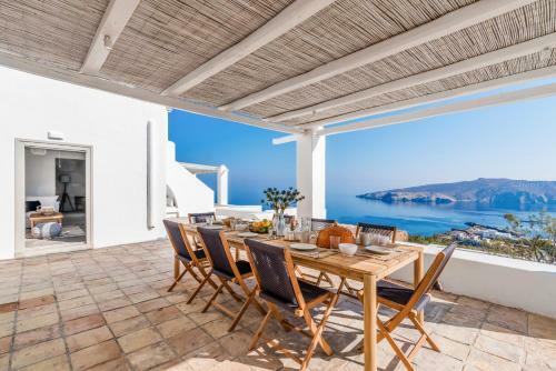 Bohemian Blue Villa - 7 Bdrm - Beach In 200m - Mg Villas