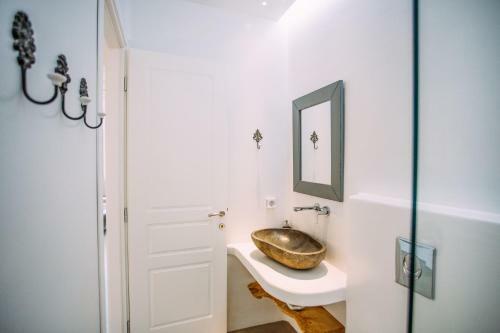 Mykonos Supreme Comfort Suites