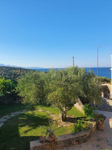 Villa Azure Sea, Istron