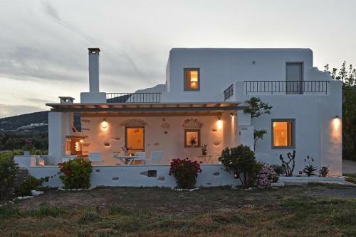 Tonia Apartments Paros