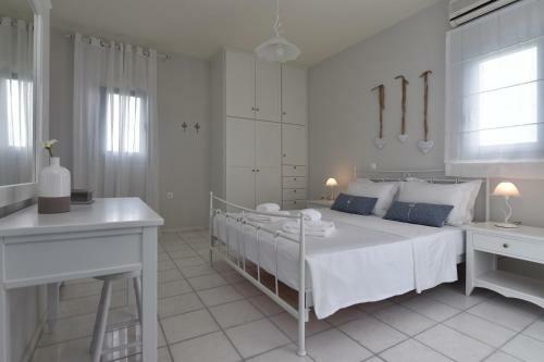 Tonia Apartments Paros