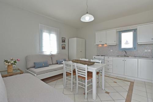 Tonia Apartments Paros