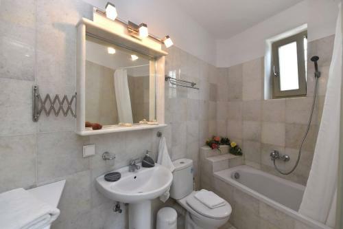 Tonia Apartments Paros