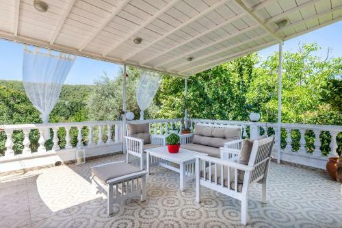 Apartamento Konstantina Yard Studio