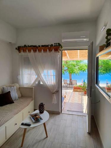 Sea Sound Haraki Apartment