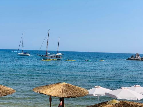 Haraki Beach Mediterranean Retreat