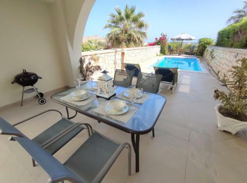 Villa With Private Pool Just 3 Minutes From The Beach
