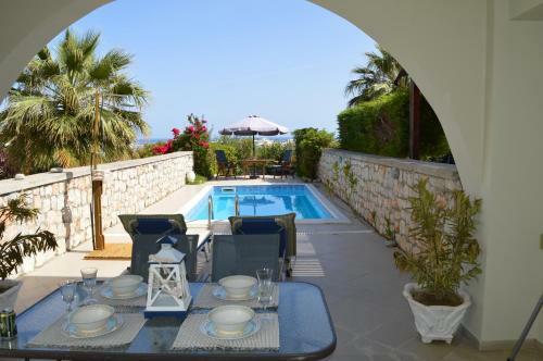 Villa With Private Pool Just 3 Minutes From The Beach