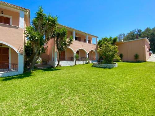 Dora Beach Apartments By Hotelius