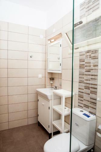 Eleana Apartments And Studios