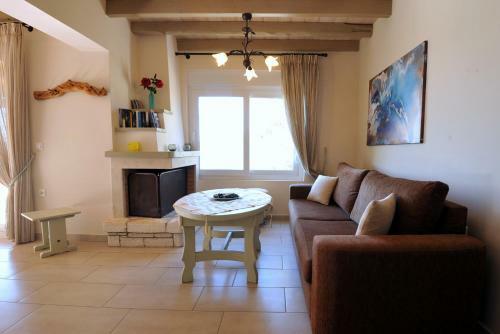 Villa Theodora View Apartments Zeys
