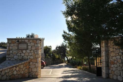 Villa Theodora View Apartments Zeys