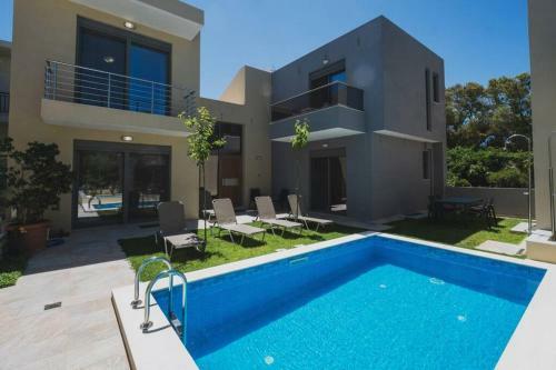 Park-view Lux Pool Villa, Steps To The Beach