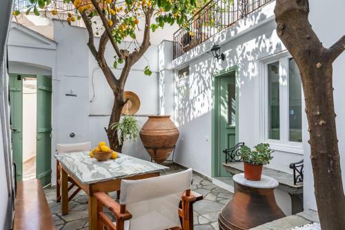Lemon Garden House By Emerald