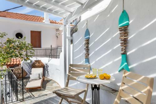 Lemon Garden House By Emerald