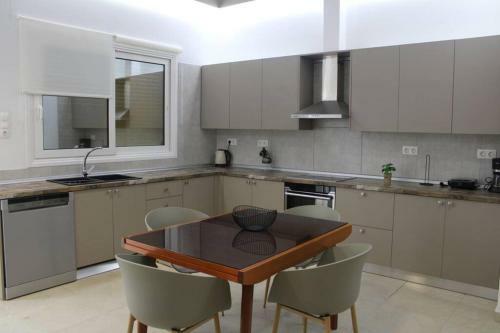 Artemis Apartment