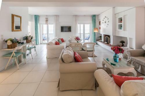Agios Ioannis Luxurious Beachfront Holiday Home