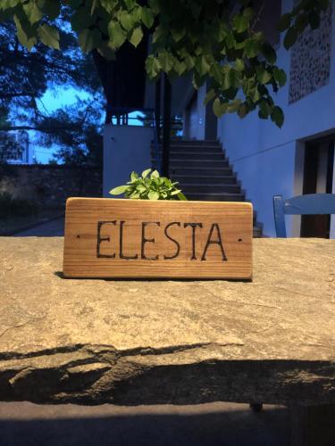 Elesta