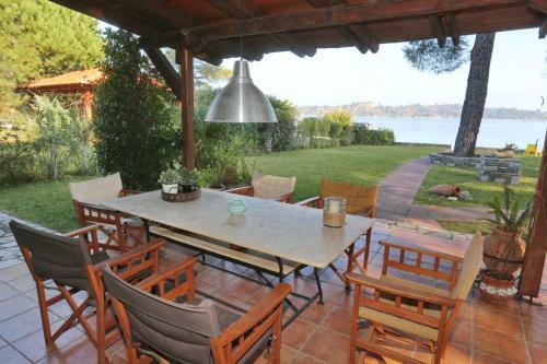 Villa Endless Sea - Beachfront, Sea Views, Private Beach