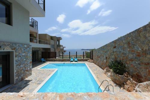 Gorgeous Eco Friendly Seaside Villa Nefeli